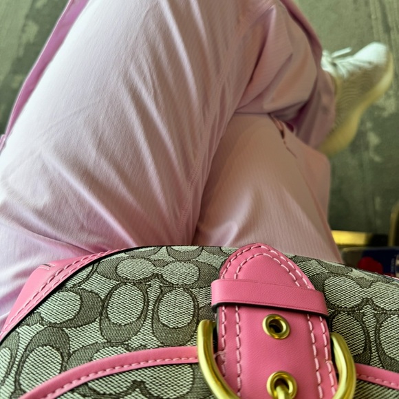 limited 2006 re- edition Coach Pink and Tan Signature Shoulder Bag - Picture 3 of 4